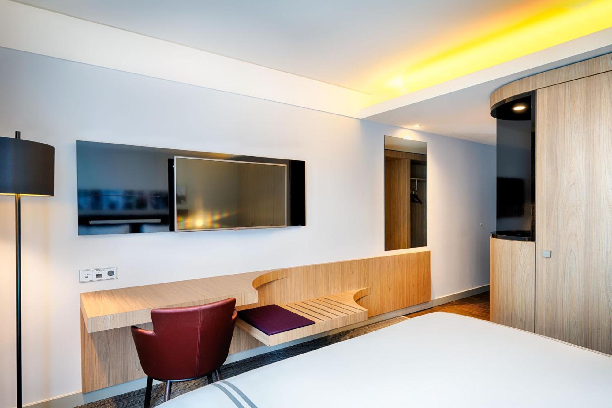 Premier Inn Heilbronn City Centre Екстер'єр фото