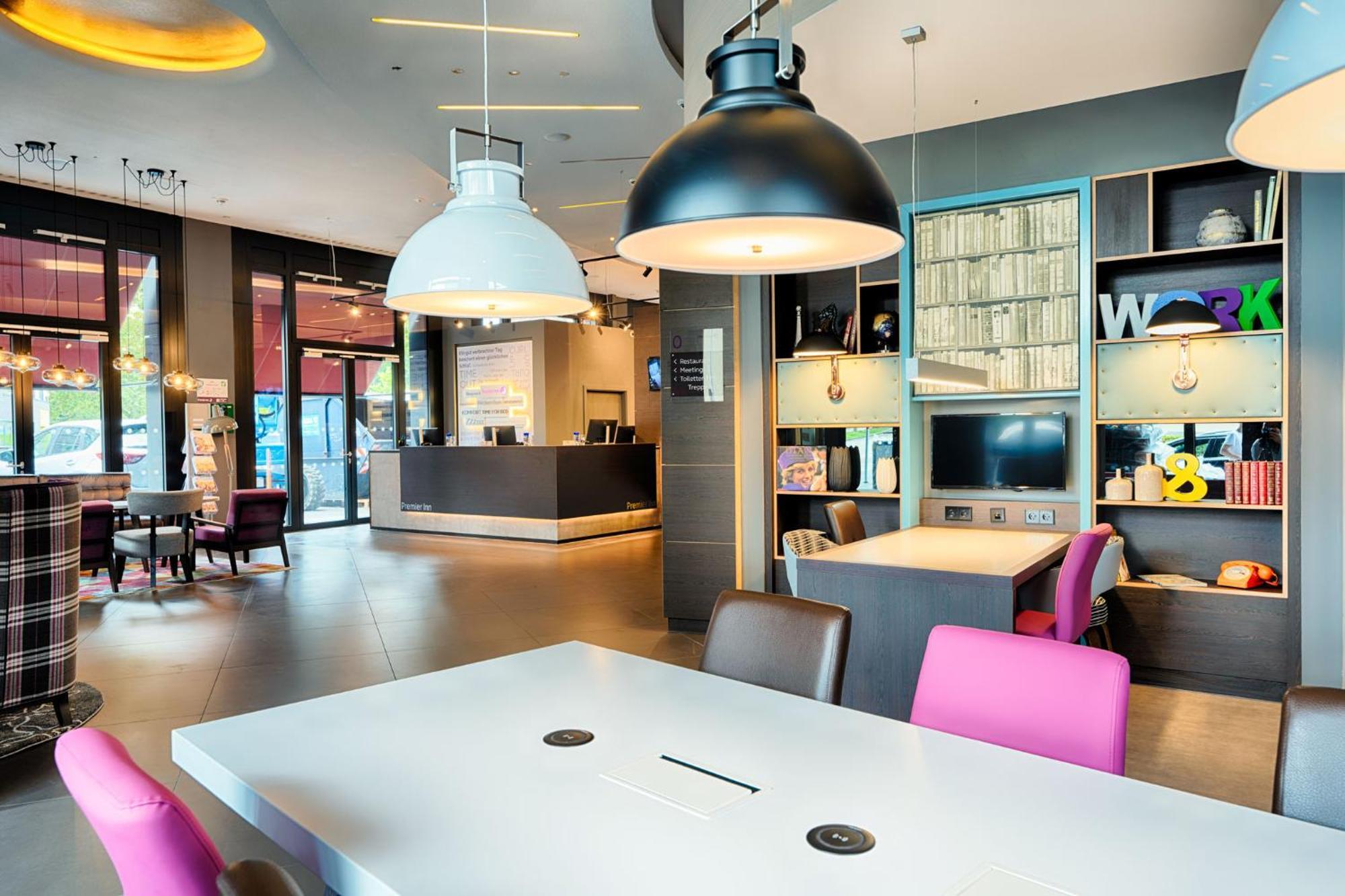 Premier Inn Heilbronn City Centre Екстер'єр фото